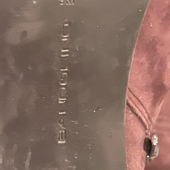 Bandolino size 9 suede boot with heel - Picture 4 of 5